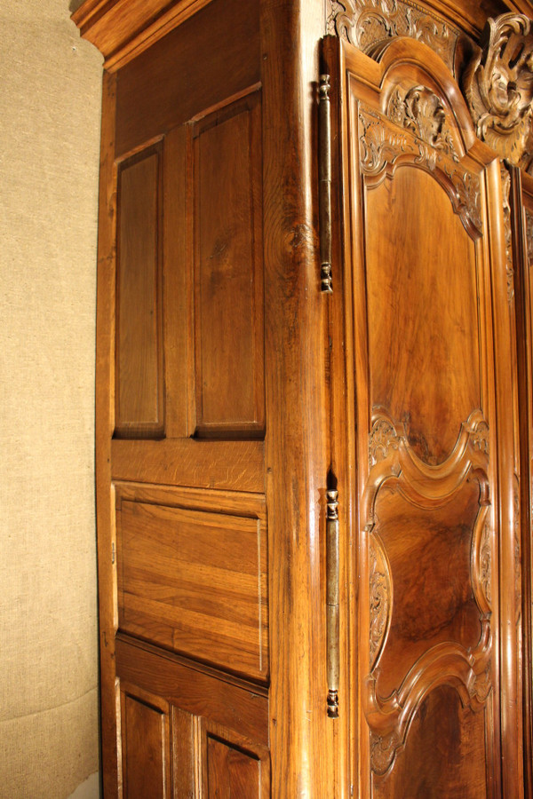 Armoire lyonnaise 18e siècle