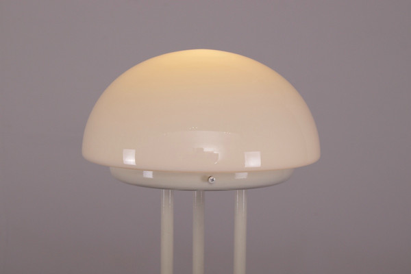 Tripod mushroom lamp, 1970's.