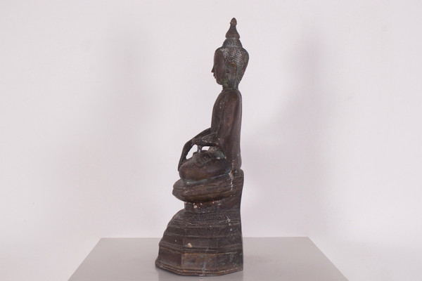 Bouddha birman en bronze, royaumes Shan.