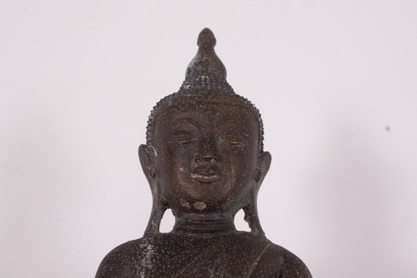 Bouddha birman en bronze, royaumes Shan.