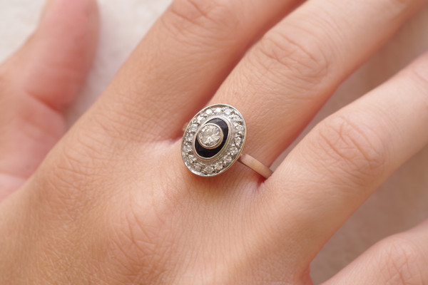 Anello con zaffiro ovale e diamante in oro bianco 18 carati, zaffiro sintetico, anello in stile Art Déco