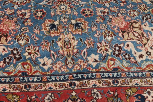 Sumptuous Persian Isfahan rug extra fine wool . mid-20th c. 210 x 55 .