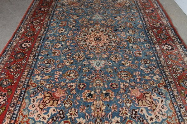 Sumptuous Persian Isfahan rug extra fine wool . mid-20th c. 210 x 55 .