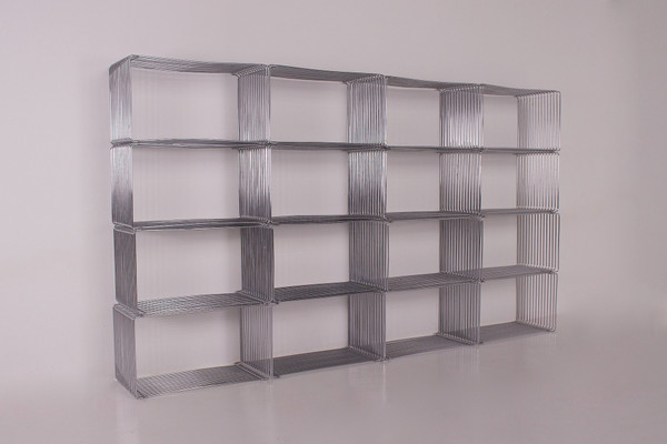 Pantonova “wire cube”, Verner Panton shelf.