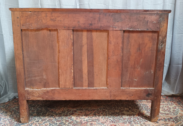 Louis XV chest of drawers in walnut