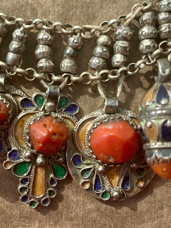 COLLIER KABYLE DES BENI YENI, Algérie, grande Kabylie vers 1935. Bijou éthique. Berber jewellery 