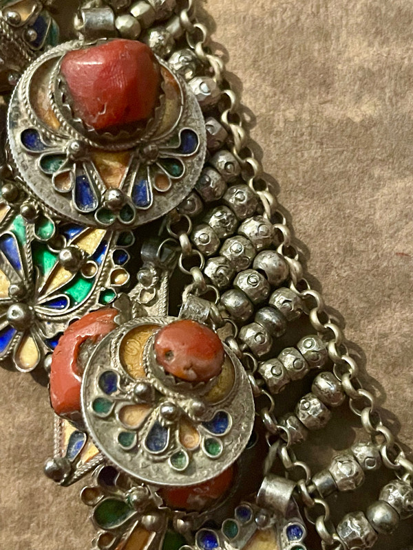 COLLIER KABYLE DES BENI YENI, Algérie, grande Kabylie vers 1935. Bijou éthique. Berber jewellery 