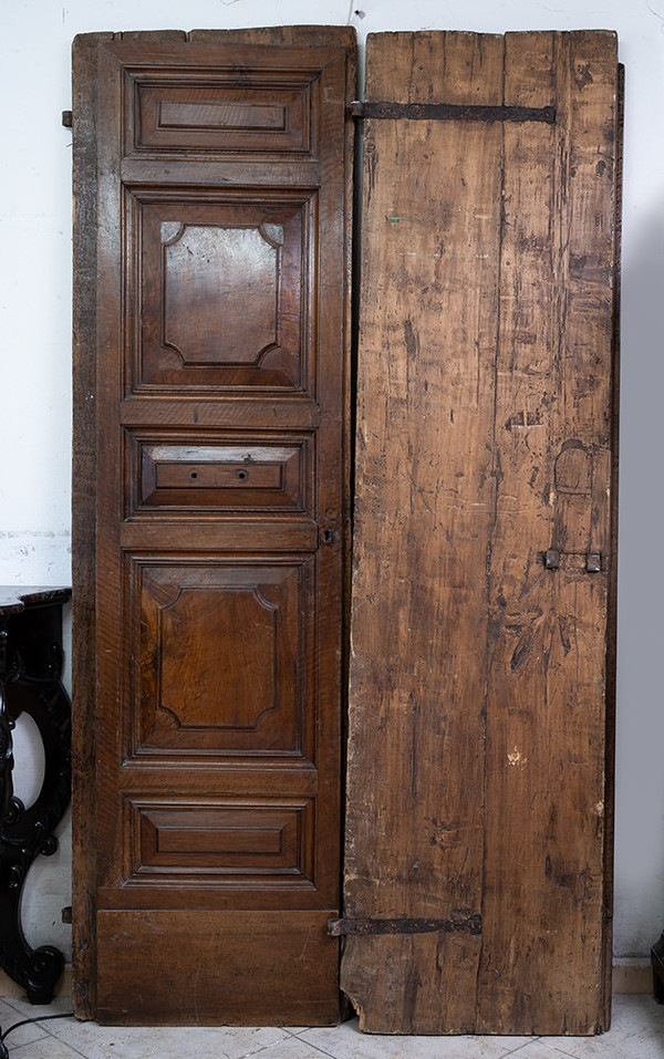 Antique Louis XIV Neapolitan Wall Cabinet in Solid Walnut. 18th Century Period.