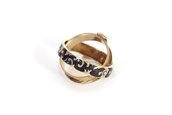 Geheimer Gürtelring aus 14 Karat Gold, alter Ring, schwarze Emaille, geheimes Juwel, Trauerring