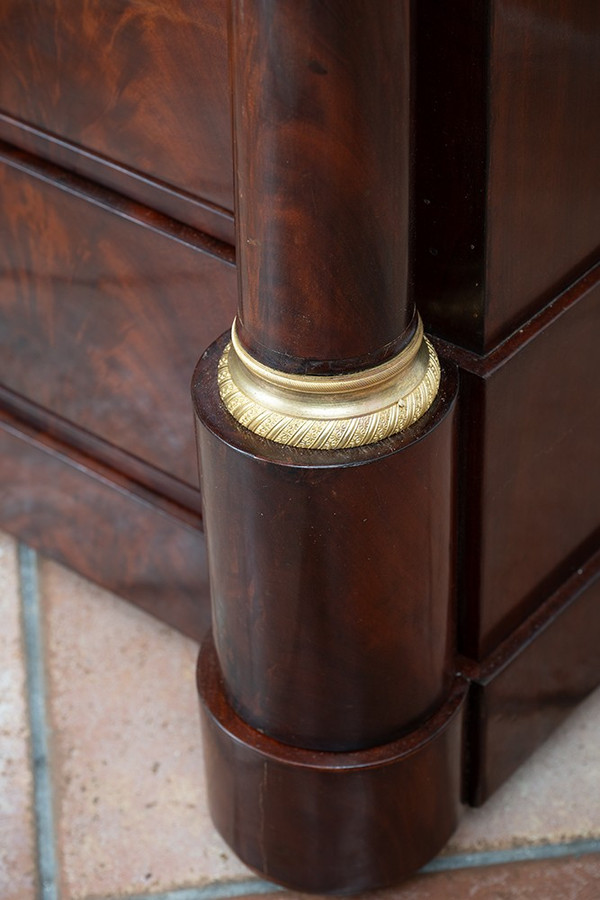 Antique French Empire Chest of Drawers, Early 19th Century.