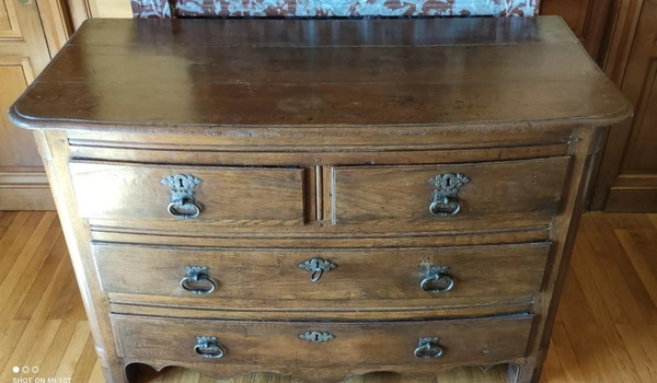 Old Louis XIV period chest of drawers, 18th century