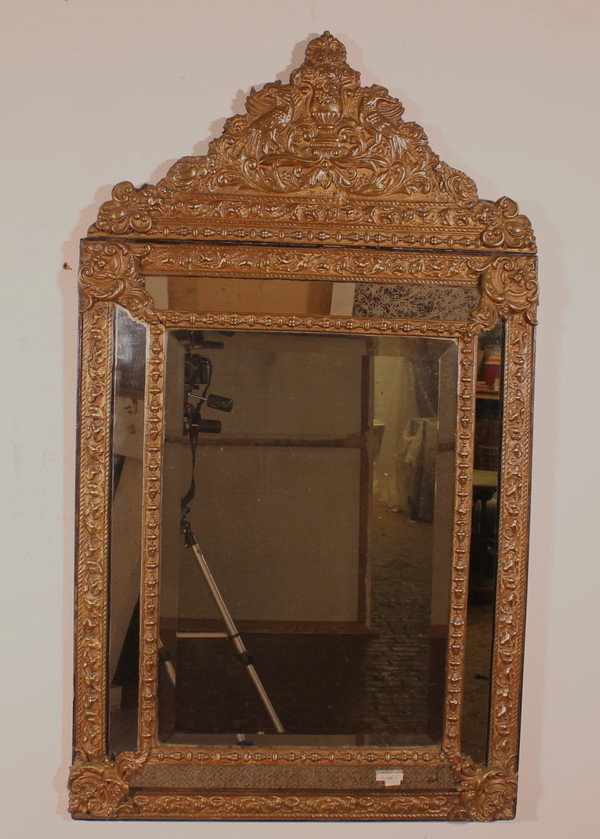 Pareclose Mirror With Sculpted Coper From The 19th Century From France