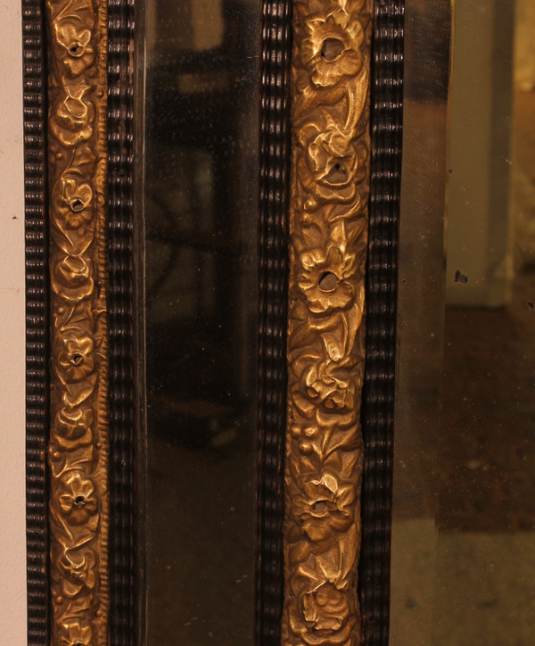 Mirror With Sculpted Coper And Ebony Wood Decoration - Early 19th Century