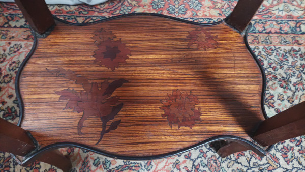 Art Nouveau marquetry pedestal table