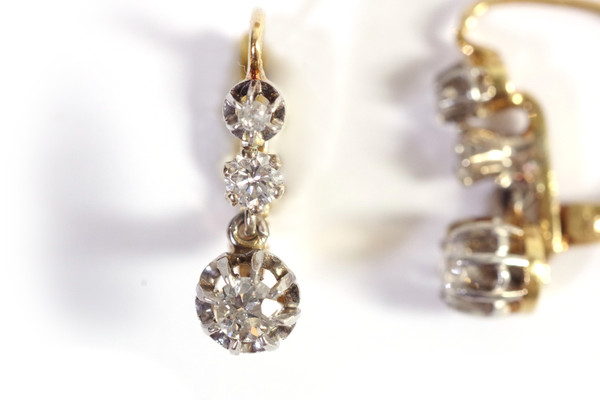 Antique three diamond earrings in 18k gold and platinum, 0,41ct diamond, antique earrings