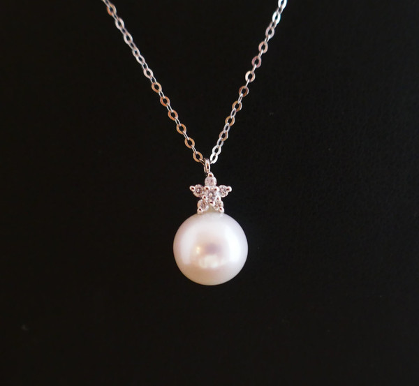 Collana Di Perle E Diamanti, Oro Bianco 18 Carati.