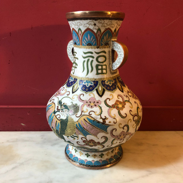 Cloisonné dragon vase