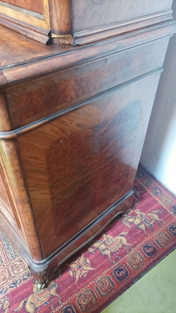 Napoleon III sideboard in burr walnut