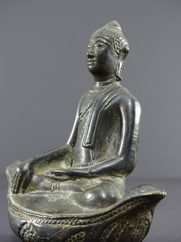 Thailand, Early 20th Century, Superb Sukhothai Style Bronze Buddha.