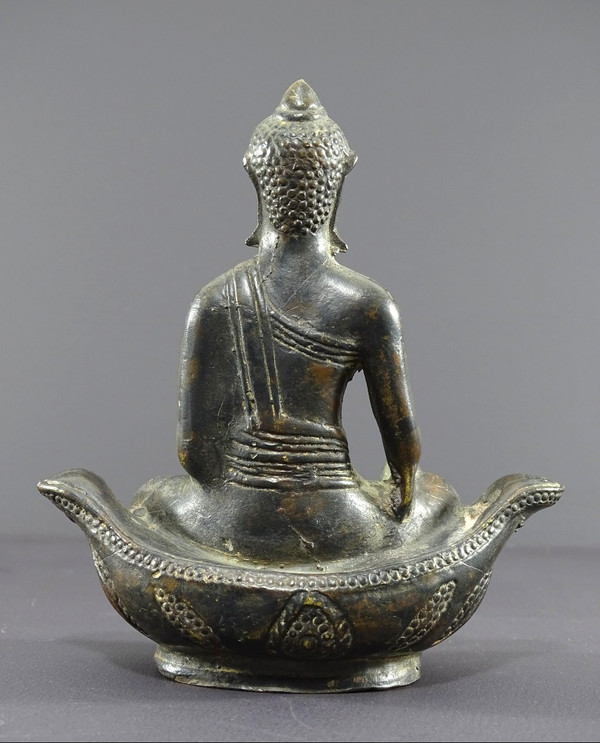 Thailand, Early 20th Century, Superb Sukhothai Style Bronze Buddha.