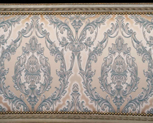 Ein Sofa aus bemaltem Holz im Stil von Louis XVI, 19.