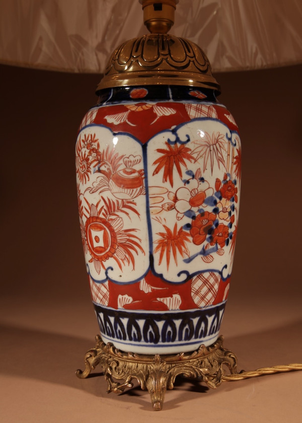  Tischlampe aus japanischem Porzellan Imari Circa 1900