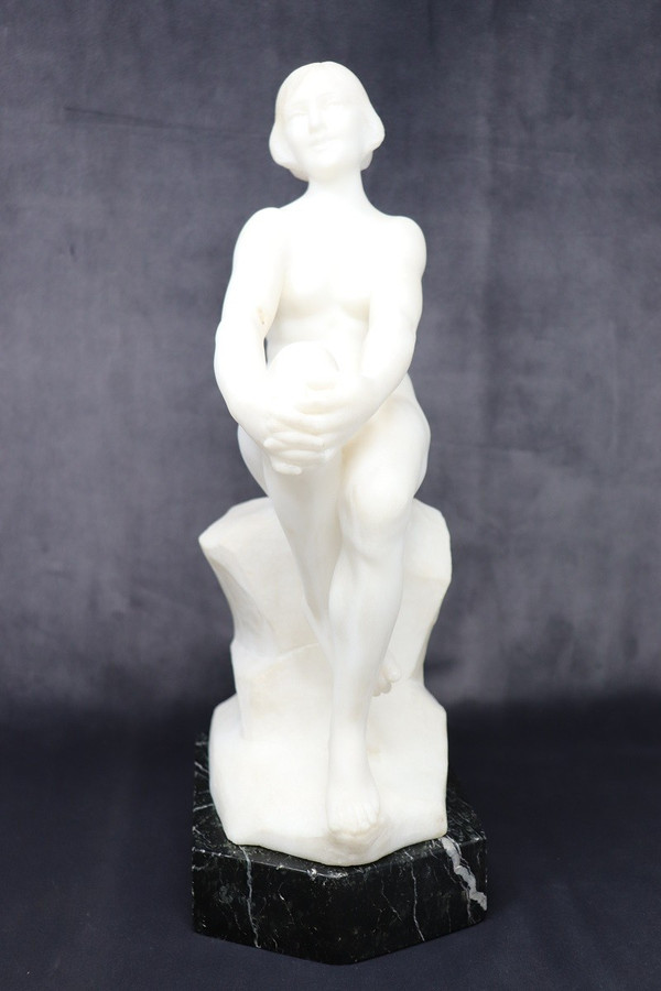 Scultura Art Deco in marmo bianco, anni '20