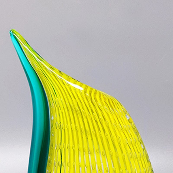 Étonnant vase jaune et vert de Rosenthal en verre de Murano datant des années 1960. Fabriqué en Italie