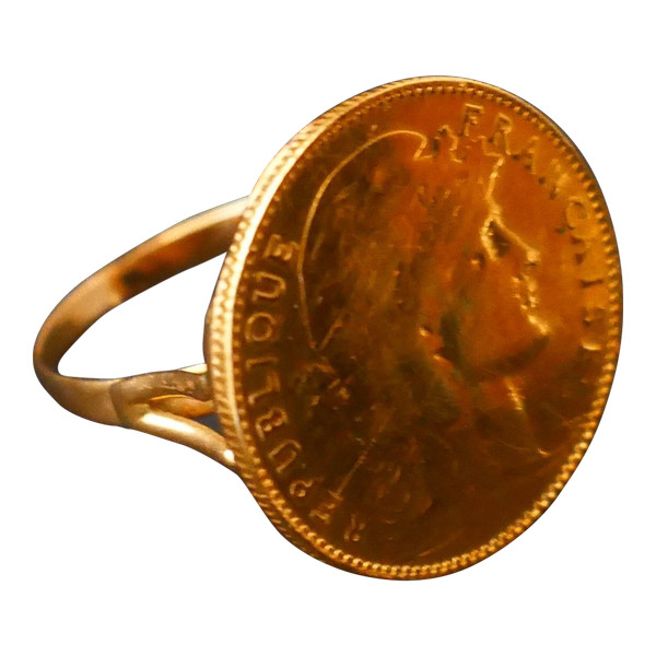 Anello con sigillo d'epoca, moneta da 10 franchi, oro 18 carati.