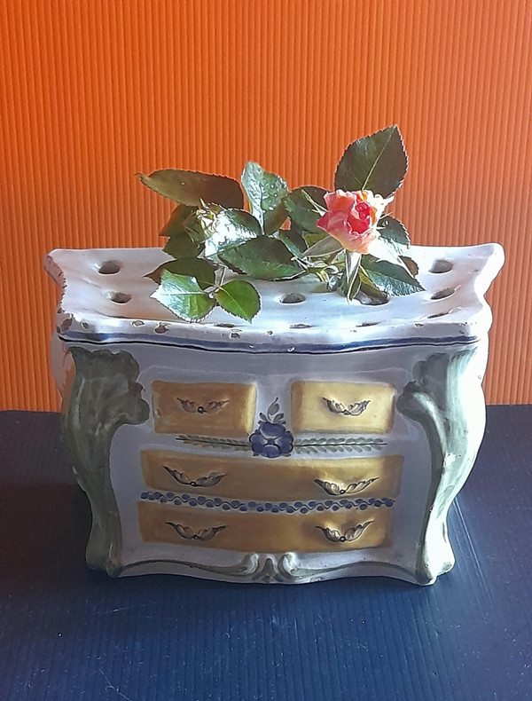 Chest of drawers 18th century earthenware