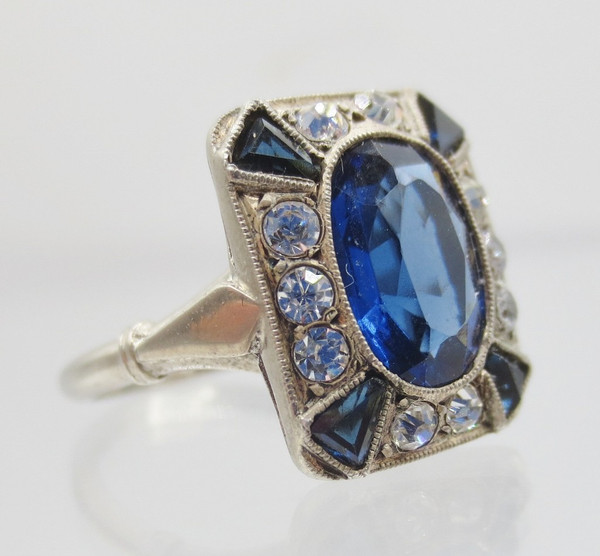 Art deco ring.