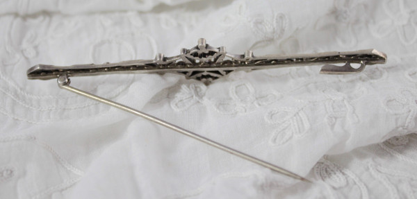 Silver pearl and white stone barrette brooch from the late 19th and early 20th century