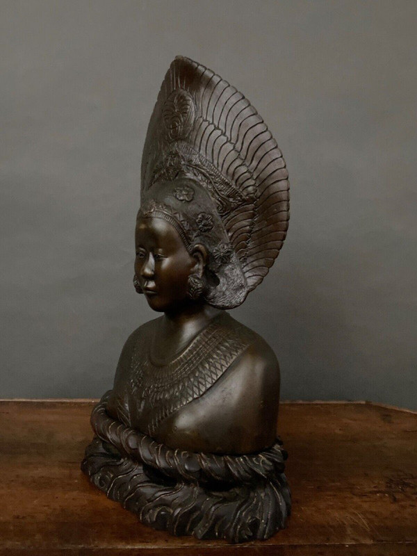 Buste de danseuse balinaise indochinoise couronne roue du paon bronze