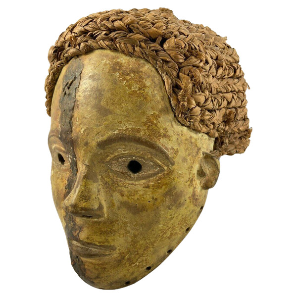 Masque en bois sculpté et osier tressé 1930 Afrique belle patine