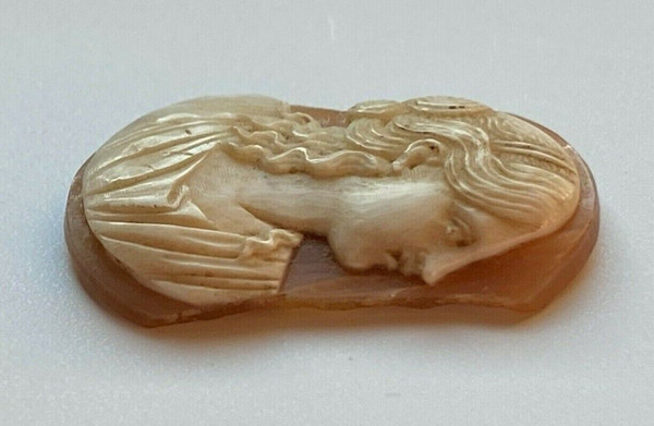 18th century cameo agate profile of a woman in the Antique style