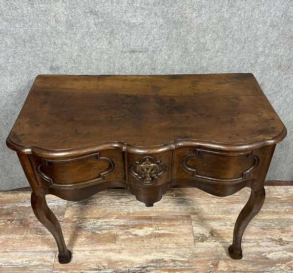 console a gibier Lyonnaise époque Louis XV a façade Arbalète vers 1750