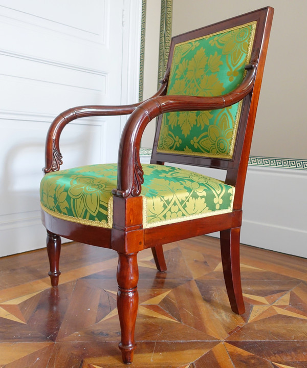 Jacob Desmalter: pair of Empire period armchairs in mahogany - stamped and castle label