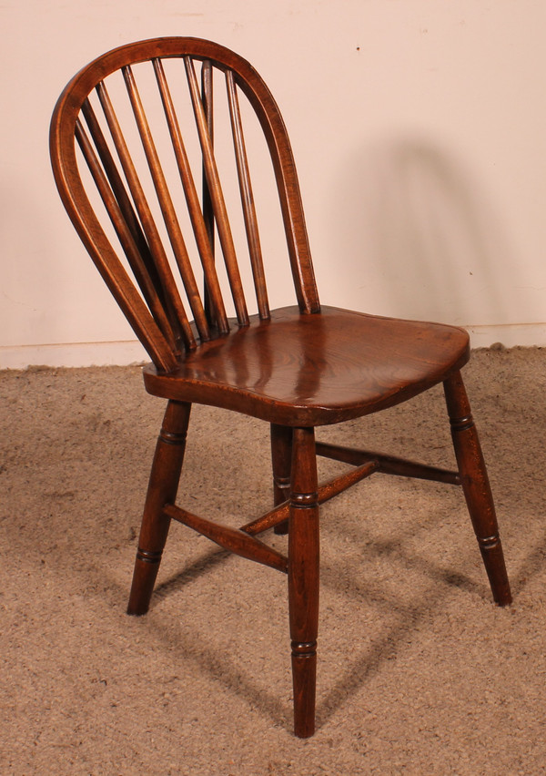 Set Of 4 19th Century Windsor Chairs