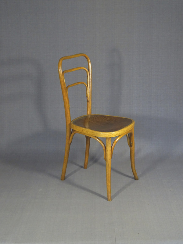 Chaise bistrot KOHN N°248  a de 1910 assise bois, no thonet