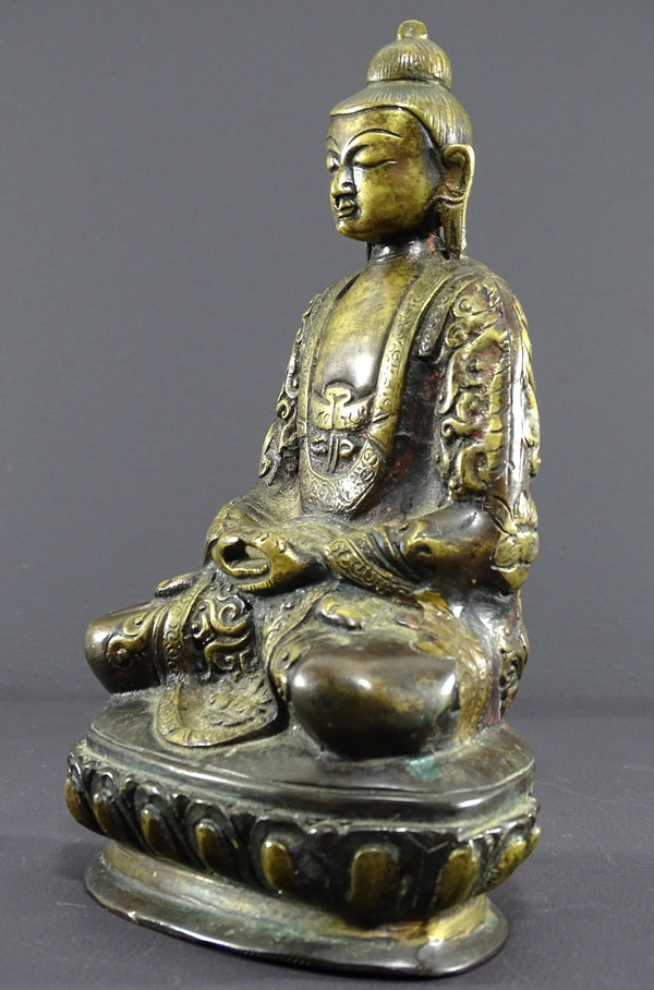 Indien, Mitte des 20. Jahrhunderts, Bronzestatue von Buddha Shakyamuni.