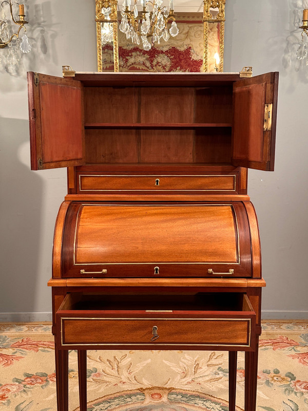 Louis XVI period small Bonheur du Jour cylinder desk circa 1780