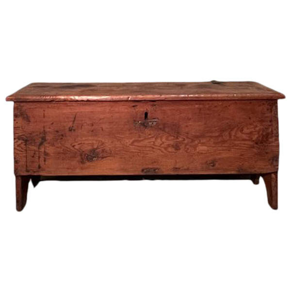 Larch chest 1800