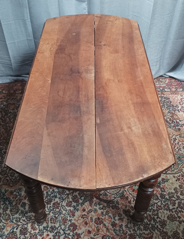 Table Louis Philippe en noyer