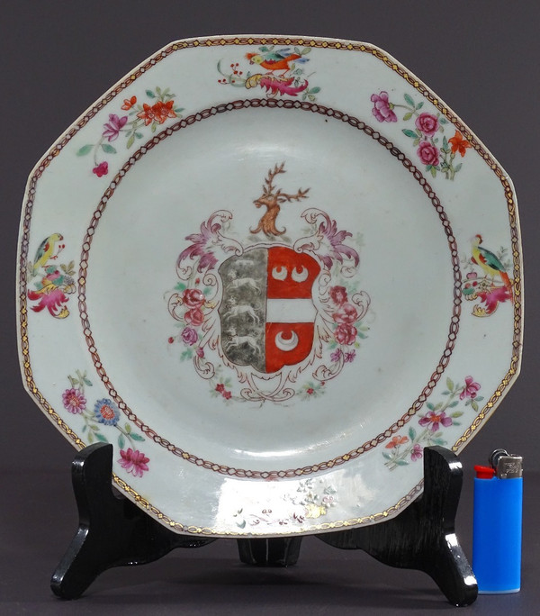 China, 18. Jahrhundert, Regierungszeit von Kaiser Qianlong (1736-1795), Porzellanteller.