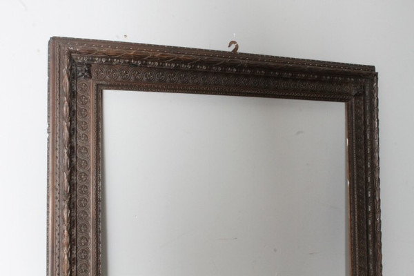 Antique large 19th century frame carved in solid walnut. Size 170 x 123 (useful width 141 x 94)