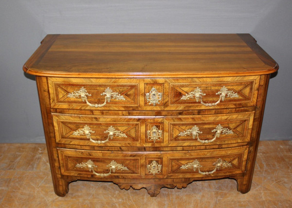 Louis XIV chest of drawers in 18th century marquetry