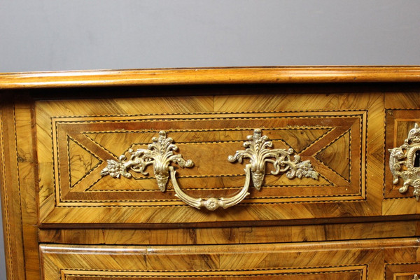 Louis XIV chest of drawers in 18th century marquetry