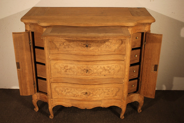 Louis XV chest of drawers