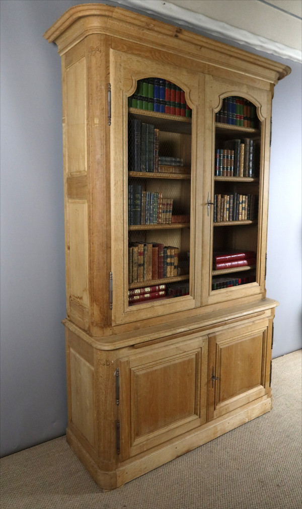 Oak bookcase