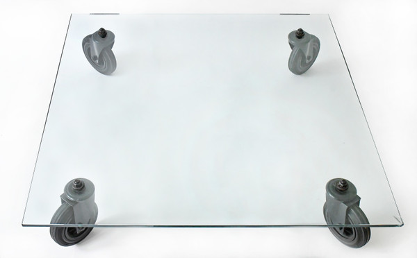 Gae AULENTI (1927-2012) Coffee table model "Tavolo con ruote" for Fontana Arte 